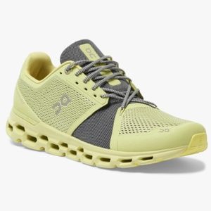 On Cloudstratus Helion Running Shoes